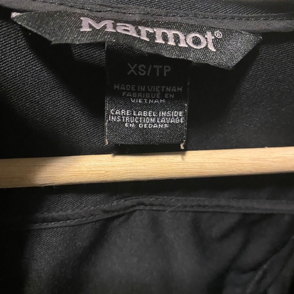 Marmot black hooded light jacket - Picture 5 of 6